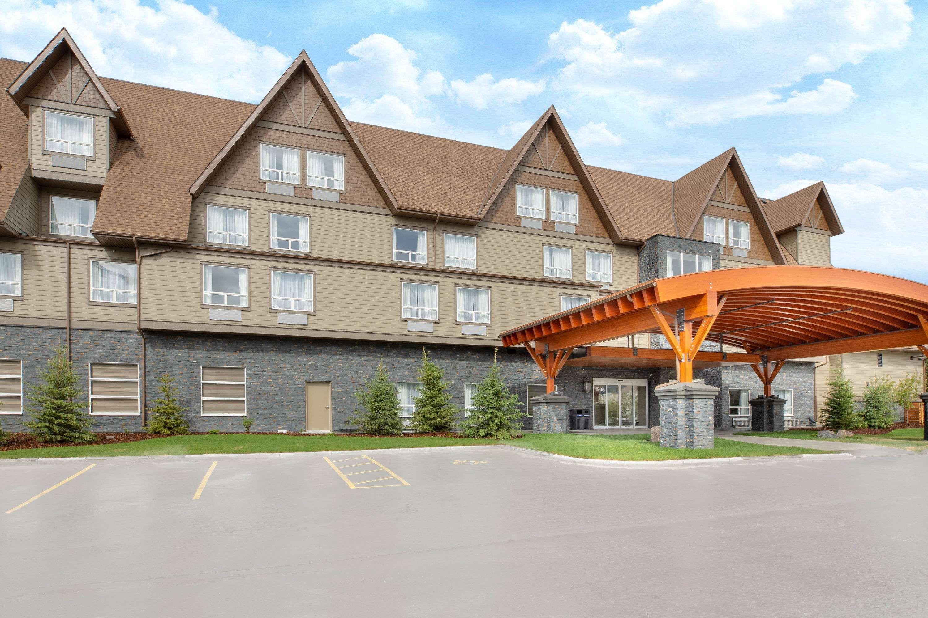 Super 8 By Wyndham Canmore Dış mekan fotoğraf