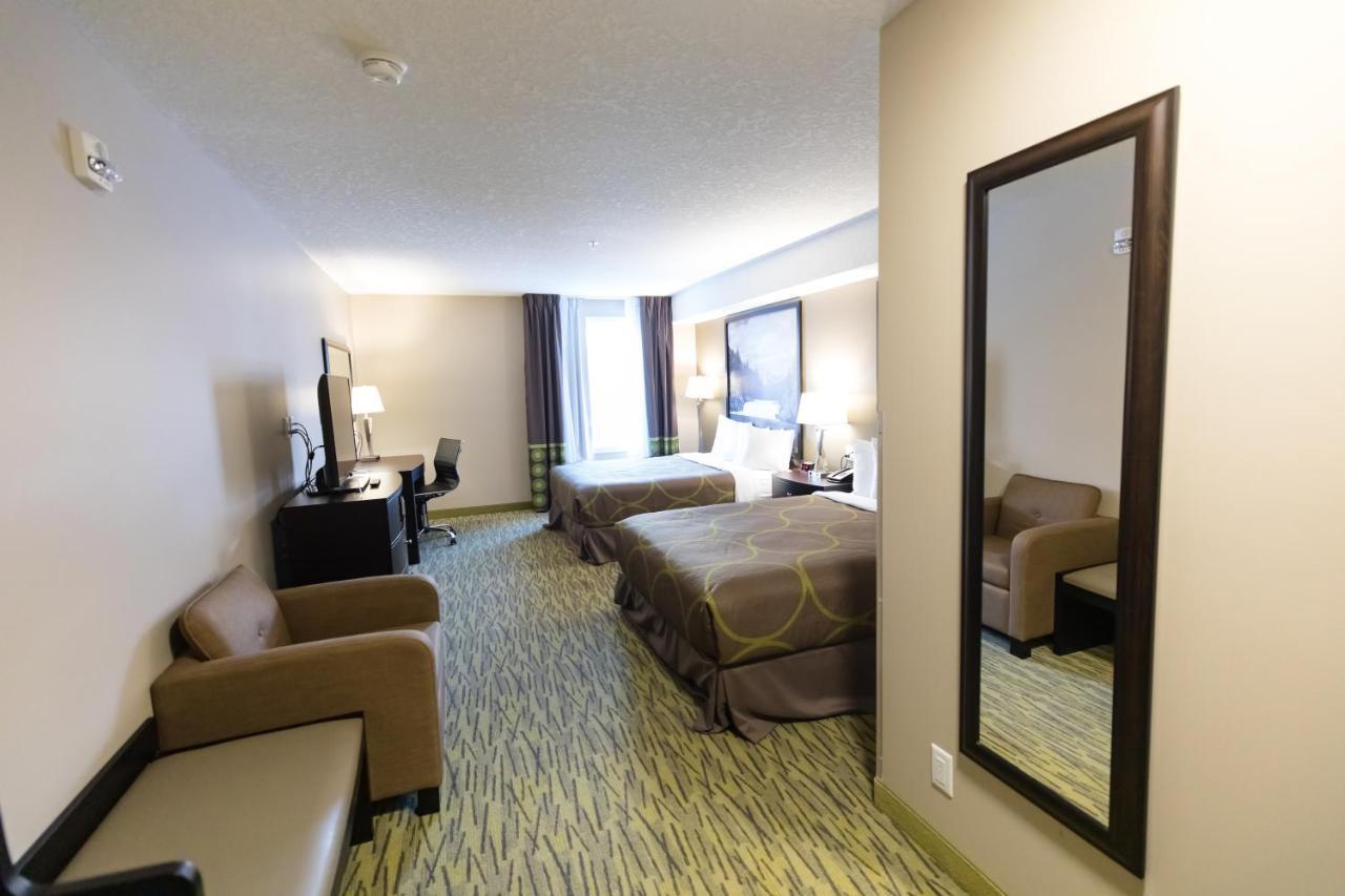 Super 8 By Wyndham Canmore Dış mekan fotoğraf